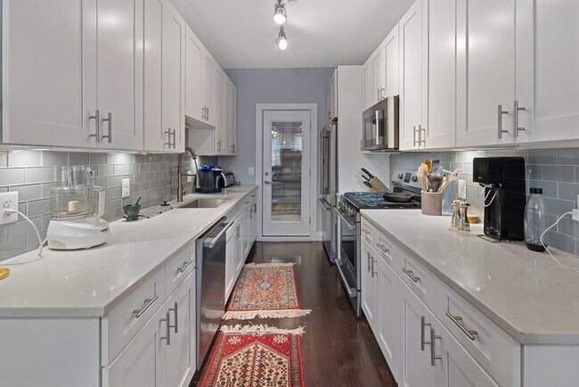 Building Photo - 1453 Girard St NW