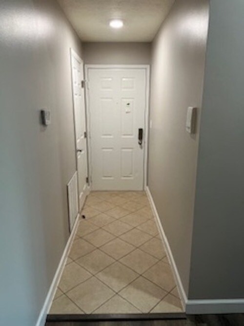 Entry - 8892 Eagleview Dr