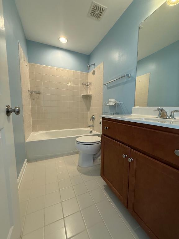 Building Photo - 5585 Peregrine Wy