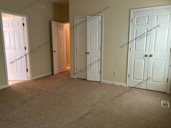 Building Photo - 2516 Farlow Gap Ln