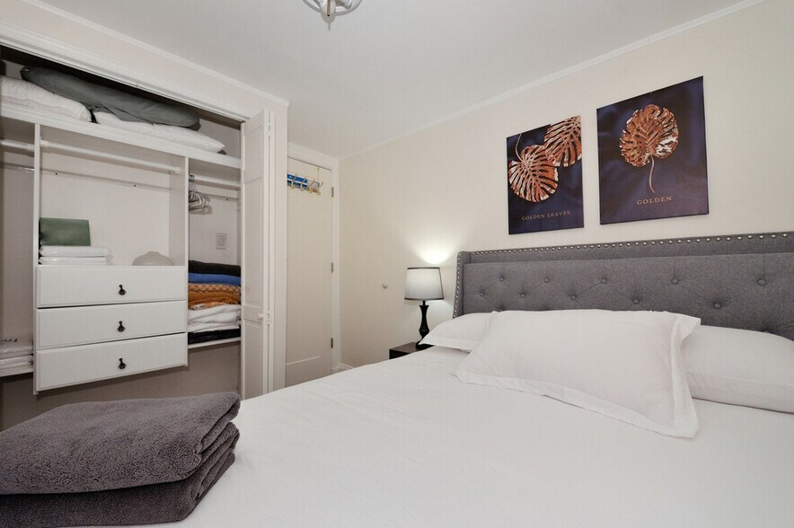 Building Photo - 199 Centre St