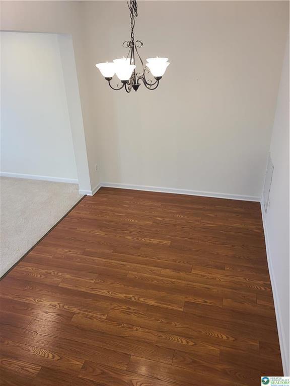 Building Photo - 1600 Oakridge Ln