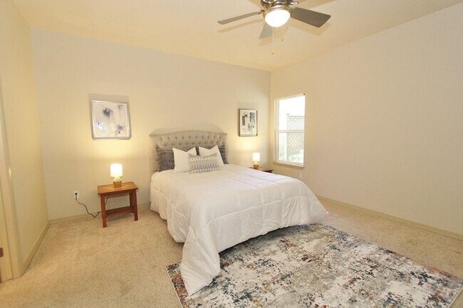 Building Photo - Your New Home Awaits in Bolder Creek! 4bed...