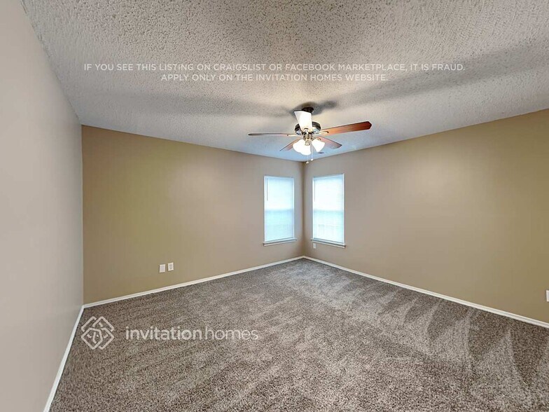 Building Photo - 3049 Parade Ln SW