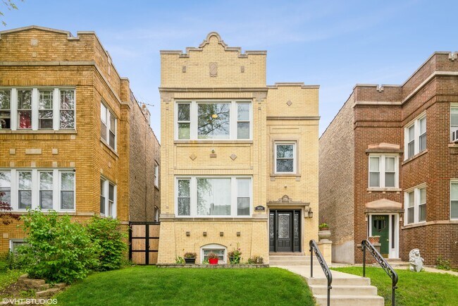 Primary Photo - 5034 N Lawndale Ave