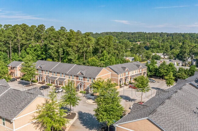 Building Photo - 207 Adderman Dr