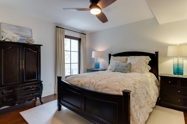 Building Photo - 1716 Paseo Del Mar