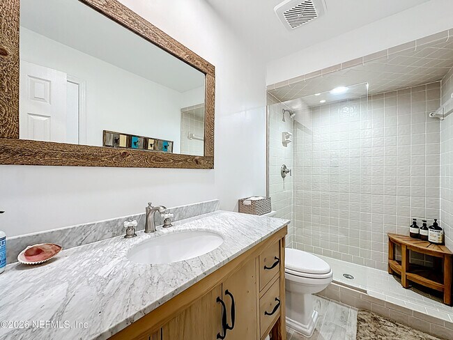 Building Photo - 2009 Seminole Rd