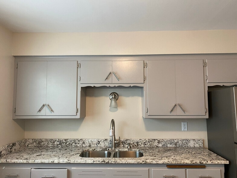 Building Photo - 143 N 63rd St