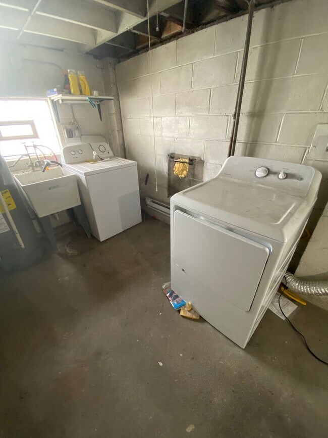 Building Photo - 3819 Melville Ave