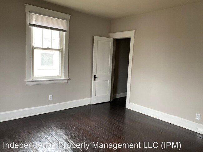 Building Photo - 3 br, 1 bath House - 22 Glen Este Pl,