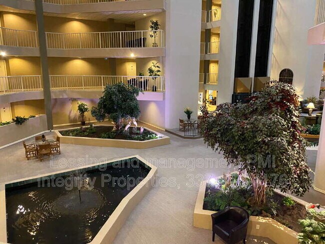 Building Photo - 11550 Southfork Ave