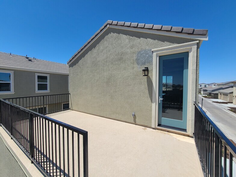 Building Photo - 2599 Cordelia Ln
