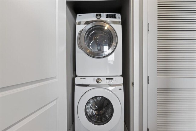 Building Photo - 855 Peachtree St NE