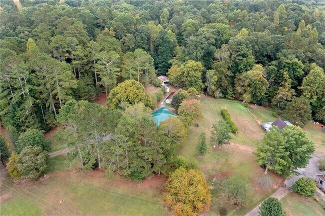 Building Photo - 696 Keetor Rd