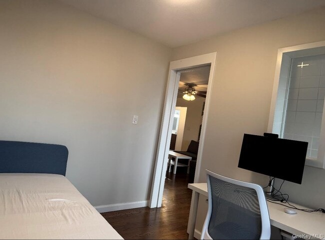 Building Photo - 235 W Park Ave