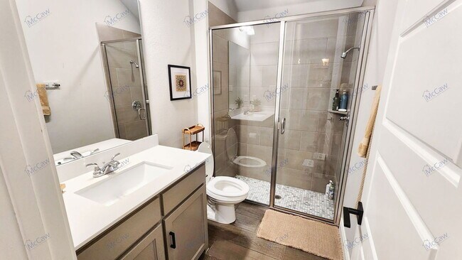 Building Photo - 817 Knoxbridge Rd