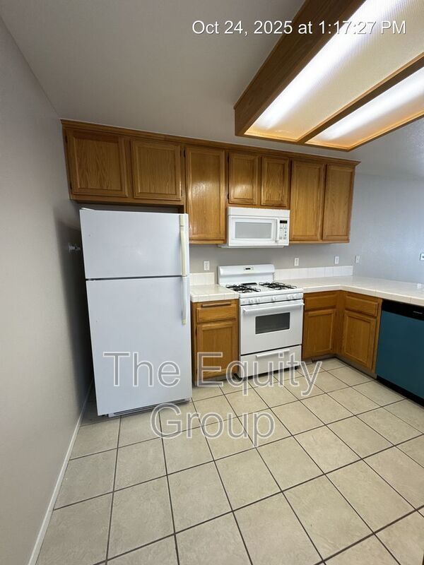Building Photo - 2918 N Terrace St