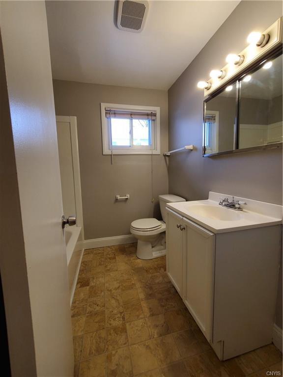 Building Photo - 1125 Salt Springs Rd