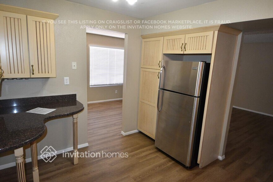 Building Photo - 2301 W Waltann Ln
