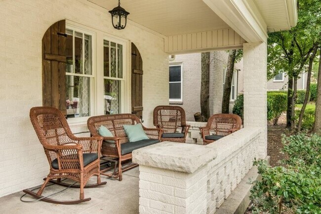 Building Photo - Welcome home to this stunning FULLY FURNISHED and AMPLE FREE PARKING for at least six cars!