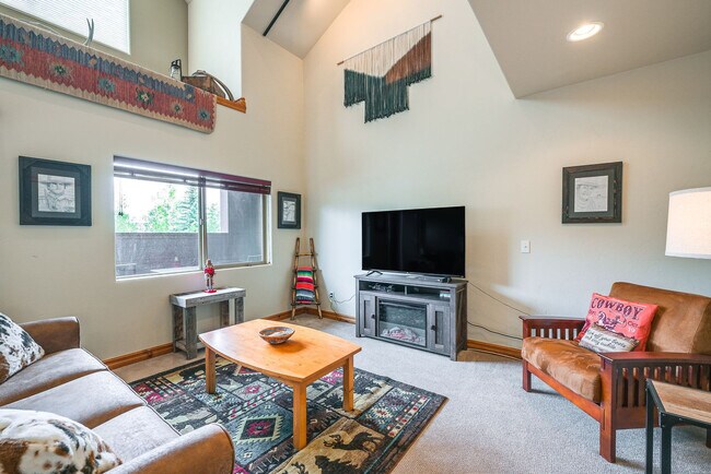 Building Photo - 191 Talisman Dr