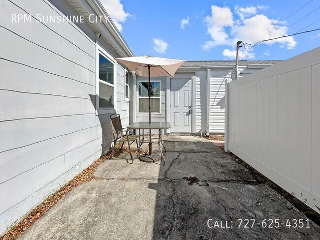 Building Photo - 5408 5th Ave N