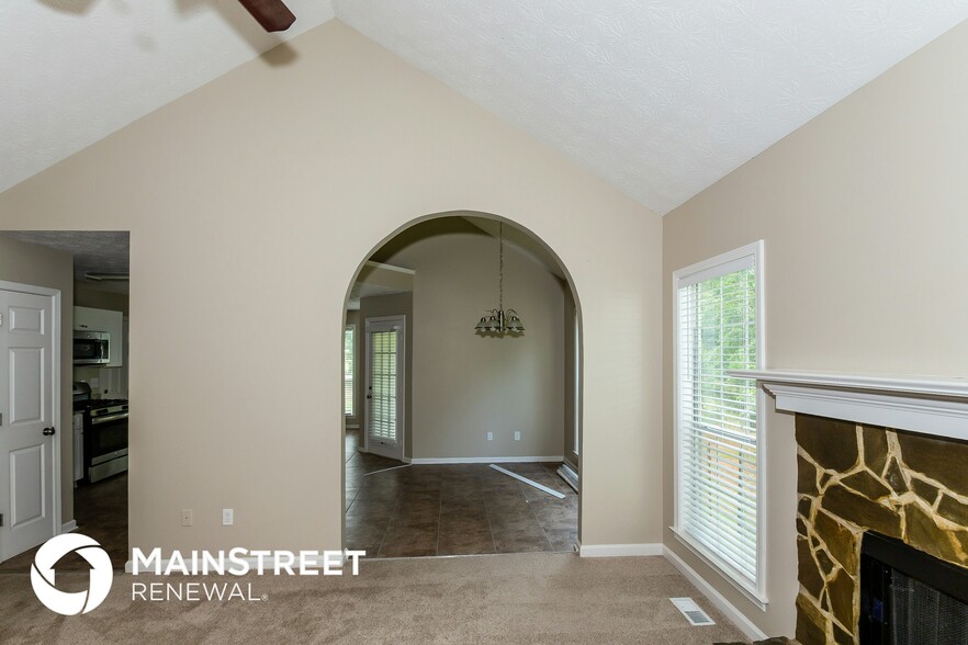 Building Photo - 121 Aristocratic Way