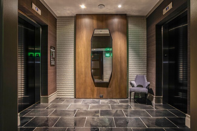 Building Photo - 2121 Webster St