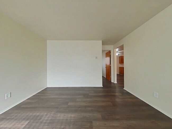 Building Photo - 2 Bedroom Duplex ~ Albany ~ Pet Friendly