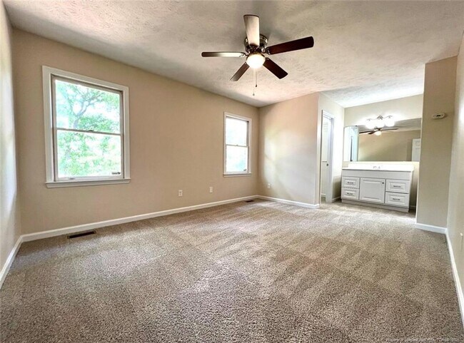 Building Photo - 715 Ashburton Dr