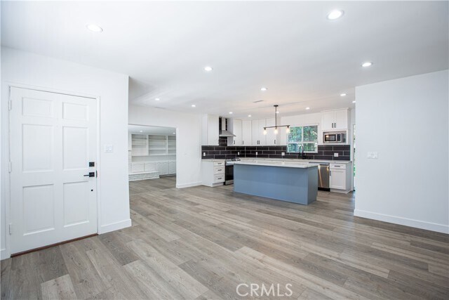 Building Photo - 19503 Cantara St