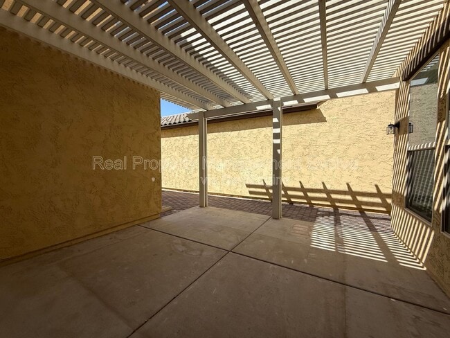 Building Photo - 9020 W Nicolet Ave