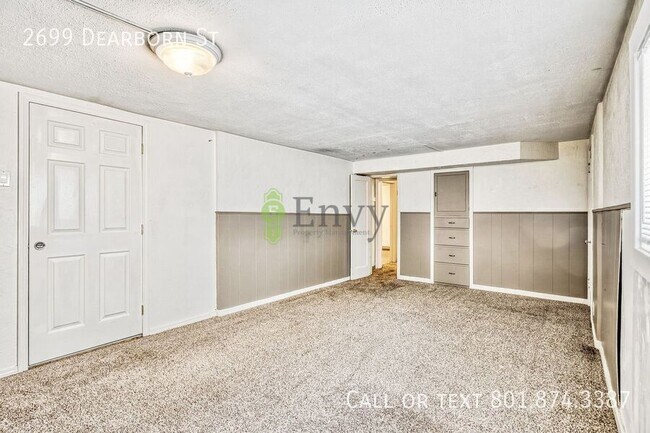 Building Photo - 2699 Dearborn St