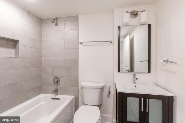 Building Photo - 2610 Braddock St