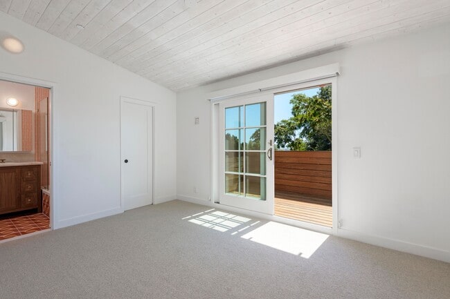 Building Photo - 1323 Alta Vista Rd