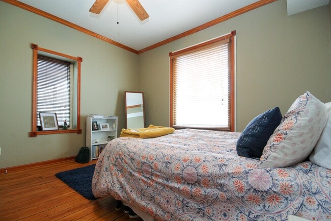 Building Photo - 1417 6th St NE