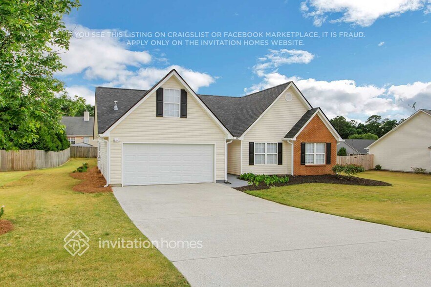 Building Photo - 4035 Hollow Springs Tr SE