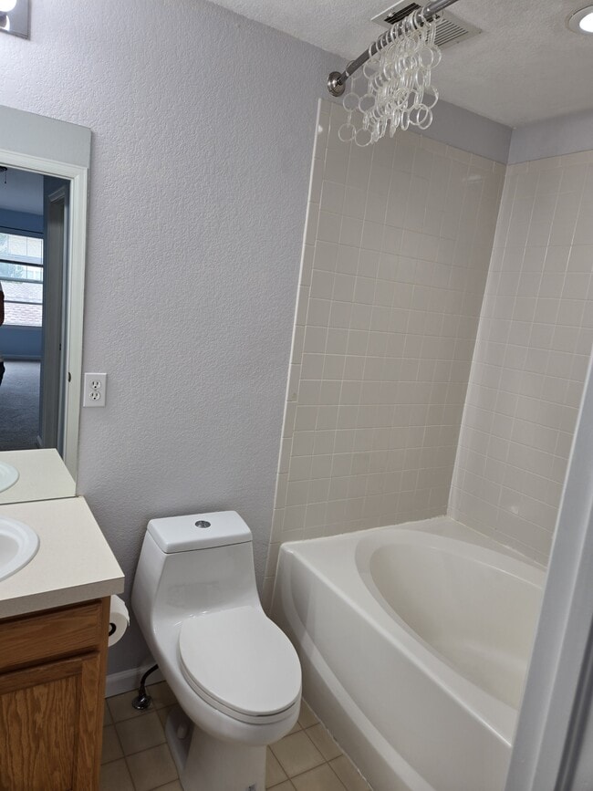 Building Photo - 5225 White Willow Dr