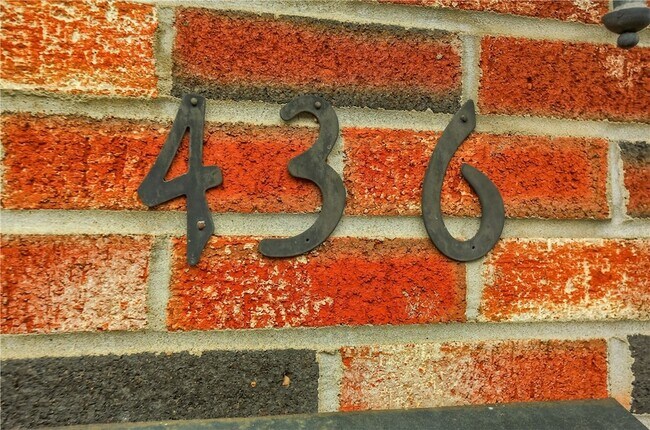 Building Photo - 436 Brierly Ln