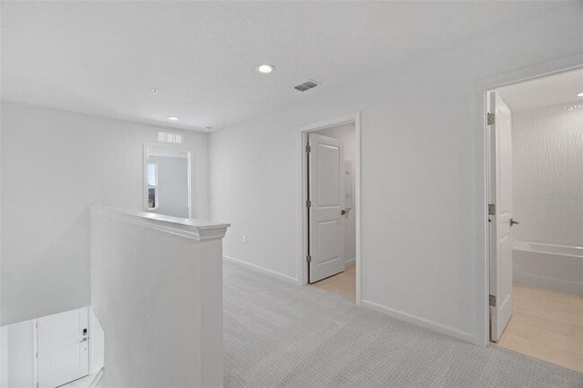 Building Photo - 1601 Pinecliff Dr