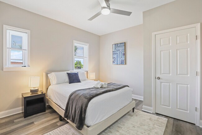 Building Photo - 1111 Bonnie Brae Pl