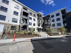 Building Photo - 2 bedroom in Boston MA 02132