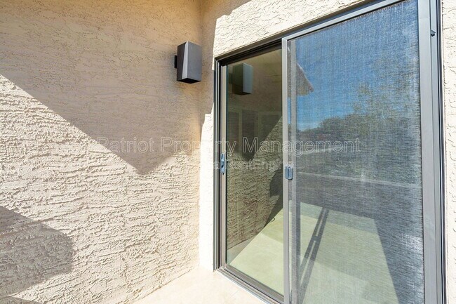 Building Photo - 10640 E Vogel Ave