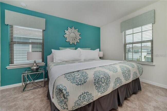 Building Photo - 8923 Zurich Ln