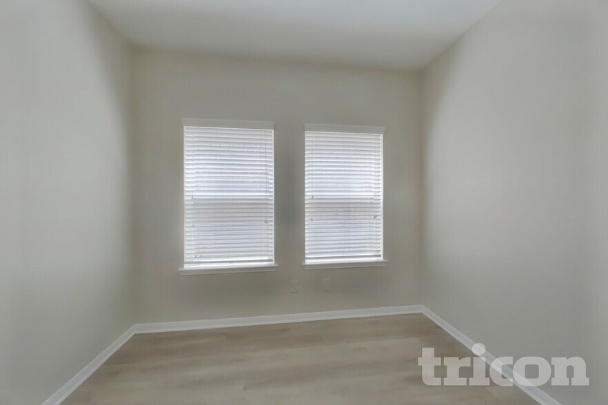 Building Photo - 12223 Elm Orch Trl