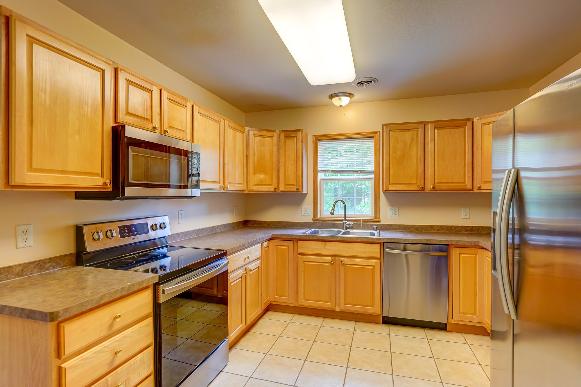 Building Photo - 1813 Carns Dr