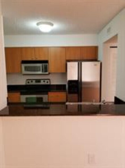 Building Photo - 2890 N Oakland Forest Dr