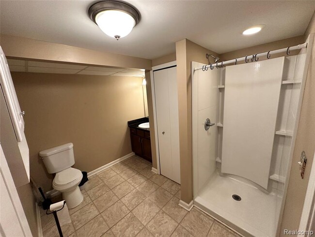 Building Photo - 41729 Broquet Dr