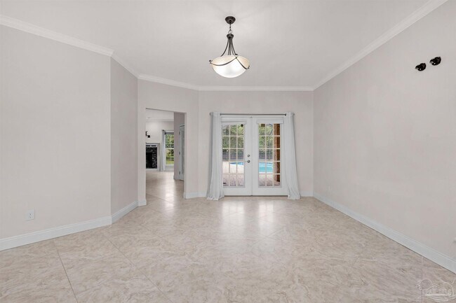 Building Photo - 8731 Thunderbird Dr